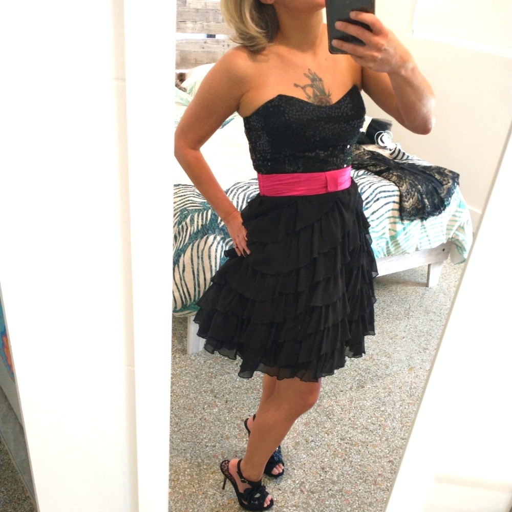 Betsey Johnson strapless black evening dress size 4
